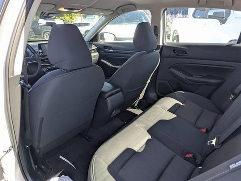 Used 2024 Nissan Altima 2.5 SV image 29