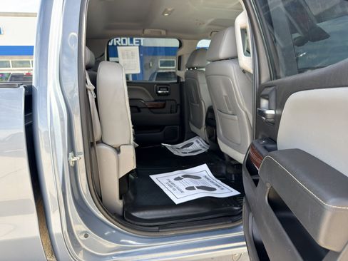 Used 2015 GMC Sierra 2500 SLT w/ Duramax Plus Package AWD/4WD image 19