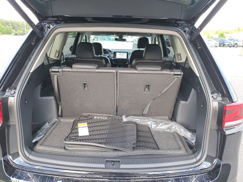 New 2026 Volkswagen Atlas SE FWD image 13