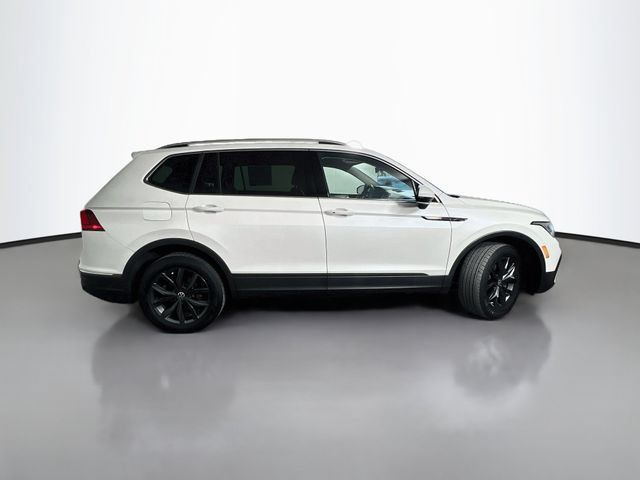 Used 2023 Volkswagen Tiguan SE FWD image 9