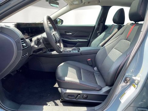 New 2026 Nissan Sentra SR w/ SR Premium Package FWD image 13