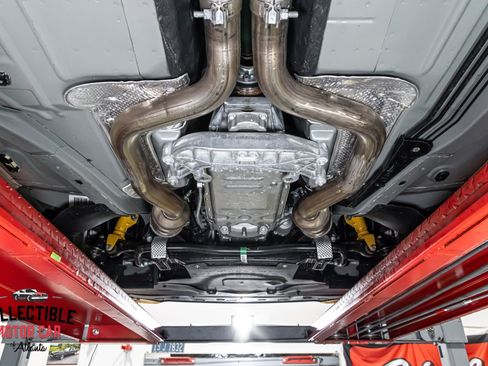 Used 2016 Dodge Challenger SRT Hellcat RWD image 9