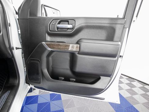Used 2022 GMC Sierra 1500 SLE image 12
