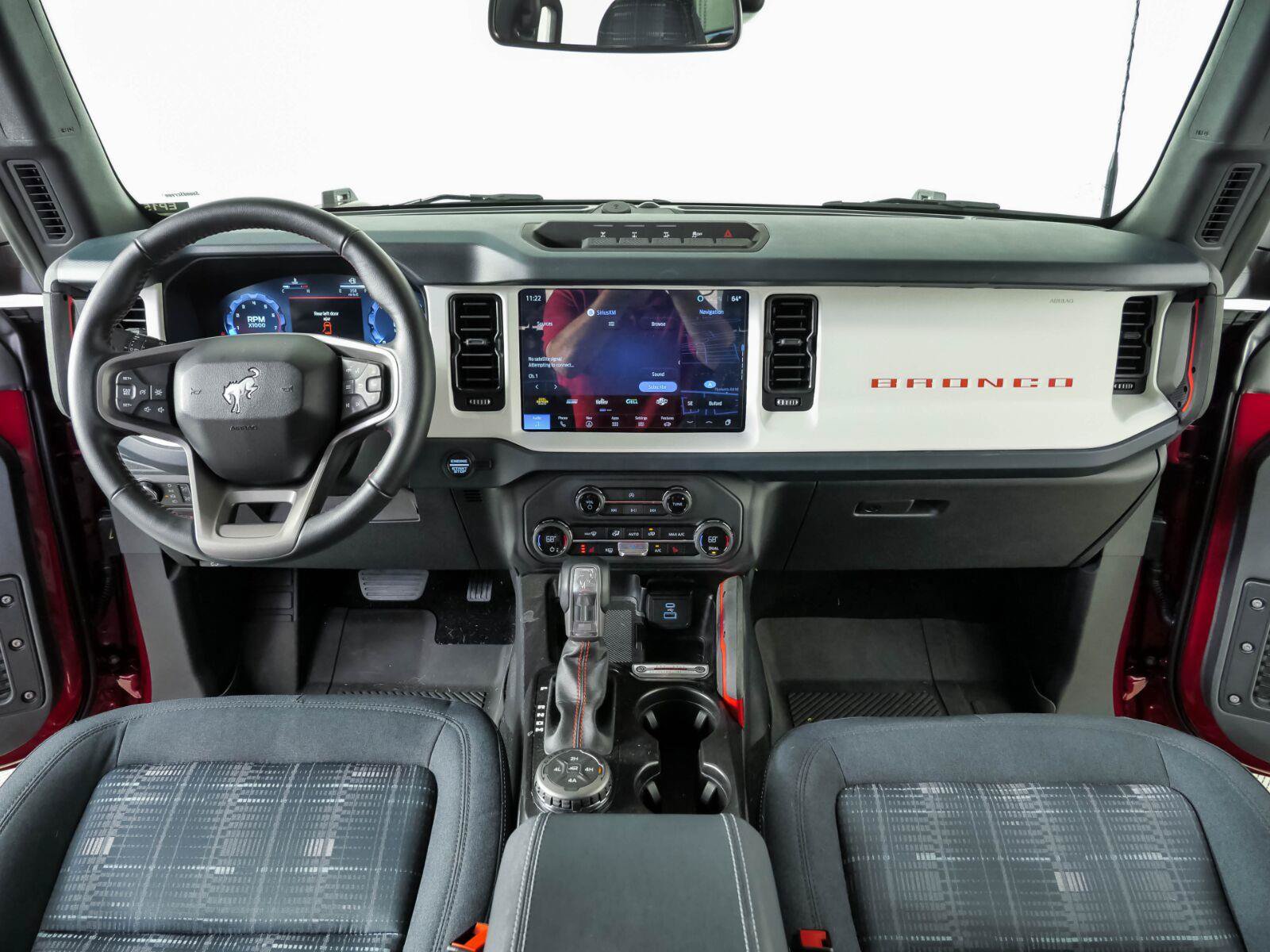Used 2025 Ford Bronco Heritage Edition AWD/4WD image 16
