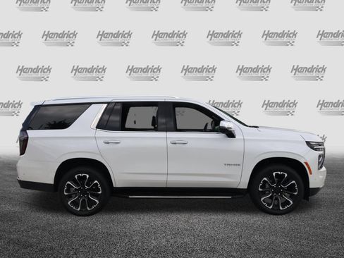 Used 2025 Chevrolet Tahoe Premier AWD/4WD image 10