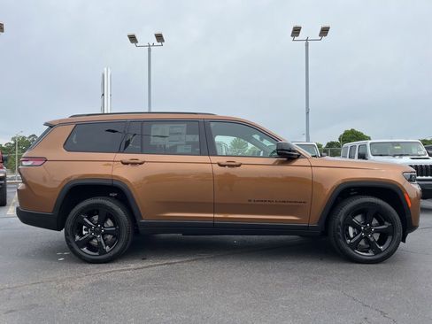 New 2026 Jeep Grand Cherokee L Limited AWD/4WD image 60