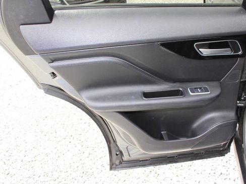 Used 2018 Jaguar F-PACE Premium AWD/4WD image 24