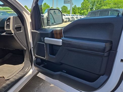 Used 2019 Ford F150 Lariat w/ Equipment Group 502A Luxury AWD/4WD image 24