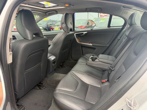Used 2016 Volvo S60 T5 Inscription Platinum FWD image 14