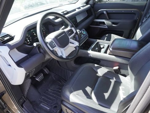 Used 2023 Land Rover Defender 110 S AWD/4WD image 18