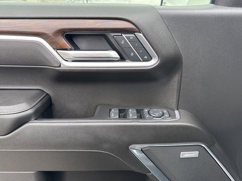 Used 2025 GMC Sierra 1500 SLT w/ SLT Premium Plus Package image 14