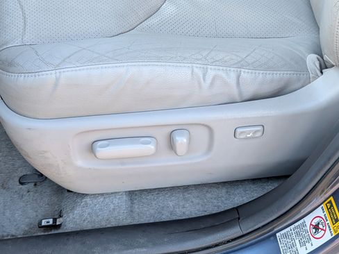 Used 2010 Toyota RAV4 Limited image 19