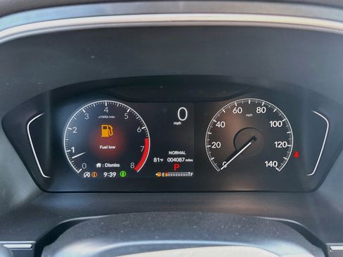 Used 2025 Honda Pilot EX-L image 13