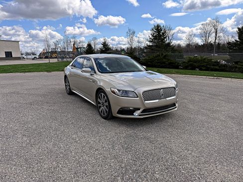 Used 2017 Lincoln Continental Reserve w/ Technology Package image 3
