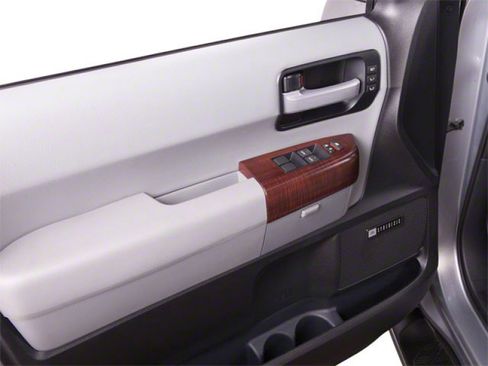 Used 2010 Toyota Sequoia Limited AWD/4WD image 10