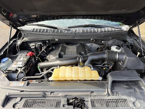 Used 2019 Ford Expedition Max XLT w/ Equipment Group 202A image 34