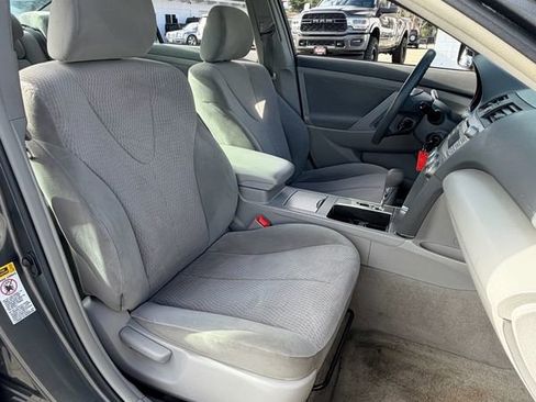 Used 2010 Toyota Camry LE image 16