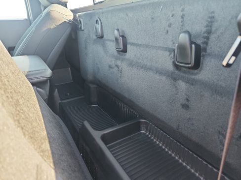 New 2026 RAM 3500 Tradesman AWD/4WD image 23