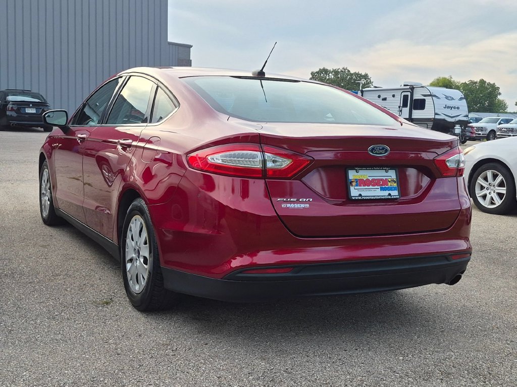 Used 2013 Ford Fusion S FWD image 4