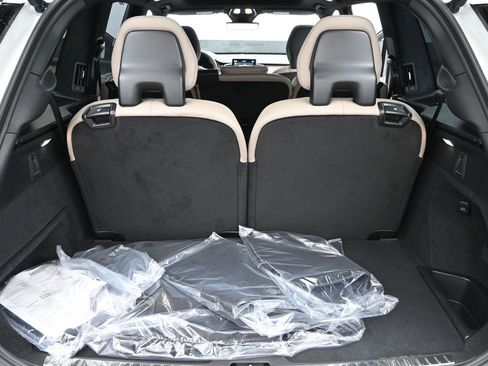 New 2026 Volvo XC90 B6 Ultra w/ Lounge Package AWD/4WD image 18