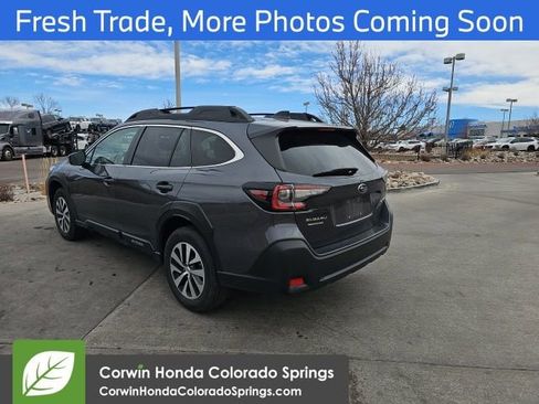 Used 2025 Subaru Outback Premium image 5