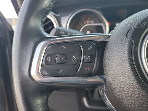Used 2020 Jeep Wrangler Unlimited Sahara AWD/4WD image 27
