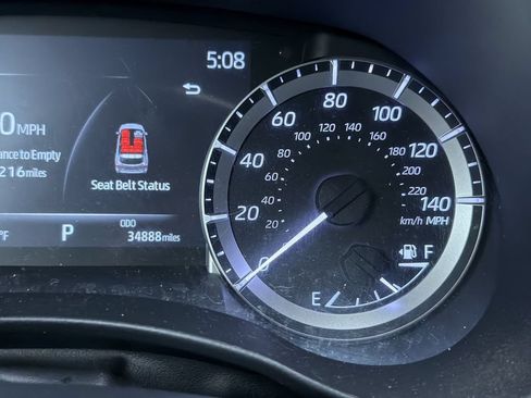Used 2023 Toyota Highlander XLE AWD/4WD image 21