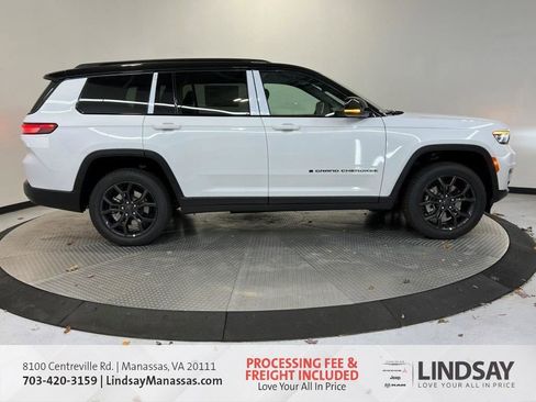 New 2025 Jeep Grand Cherokee L Limited w/ Trailer Tow Package image 3