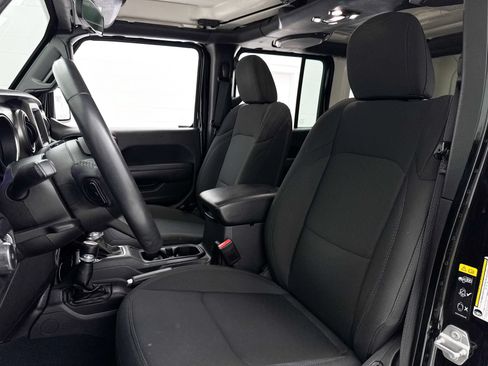 Used 2022 Jeep Wrangler Unlimited Sport AWD/4WD image 18