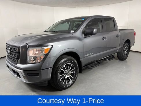 Used 2024 Nissan Titan SV AWD/4WD image 5