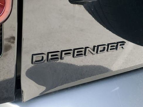 Certified 2025 Land Rover Defender 110 S AWD/4WD image 9