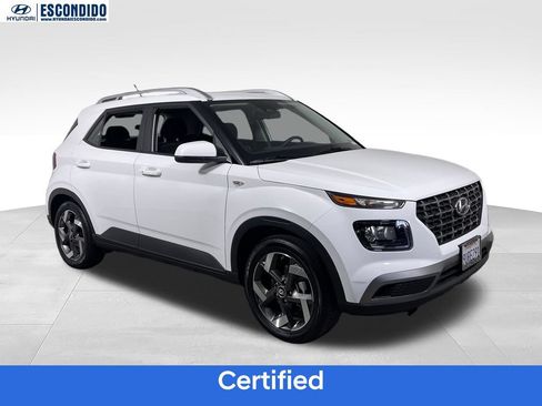 Certified 2025 Hyundai Venue SEL FWD image 7