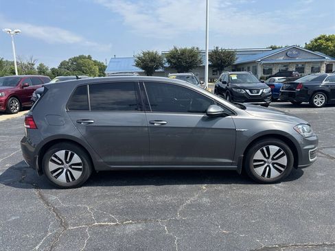 Used 2019 Volkswagen e-Golf SE w/ Driver Assistance Package image 2