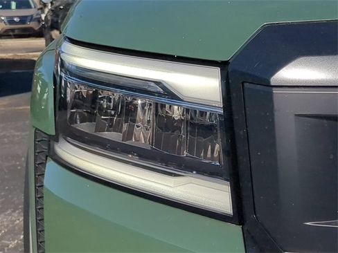 Certified 2025 Nissan Frontier PRO-4X w/ Pro Convenience Package image 9