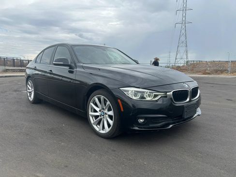 Used 2018 BMW 320i Sedan RWD image 2