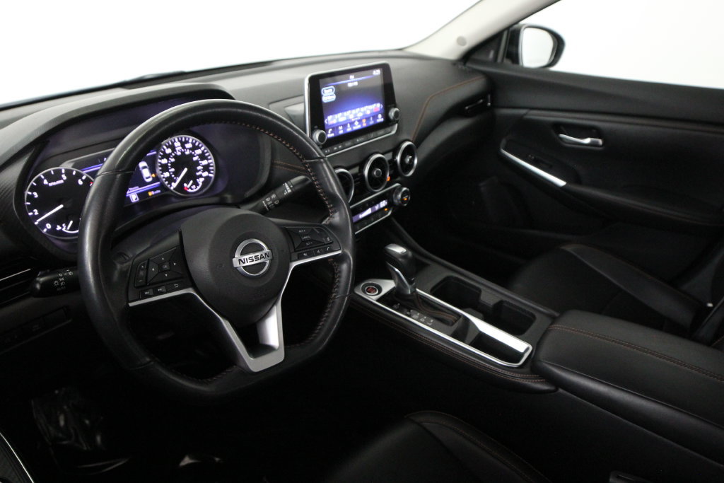 Used 2022 Nissan Sentra SR w/ SR Premium Package FWD image 6