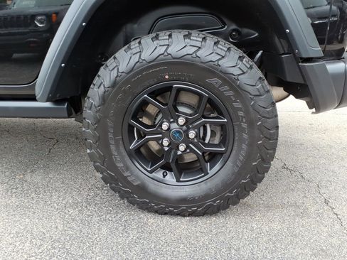 Used 2024 Jeep Wrangler Unlimited AWD/4WD image 6
