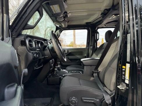 Used 2023 Jeep Wrangler Sport image 25