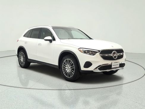 Certified 2026 Mercedes-Benz GLC 300 4MATIC image 3