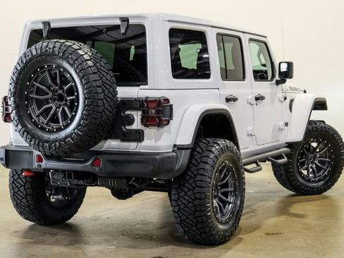 Used 2022 Jeep Wrangler Unlimited Rubicon AWD/4WD image 6