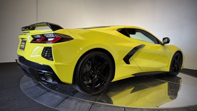 Used 2024 Chevrolet Corvette Stingray Premium Cpe w/ Z51 Performance Package RWD image 27