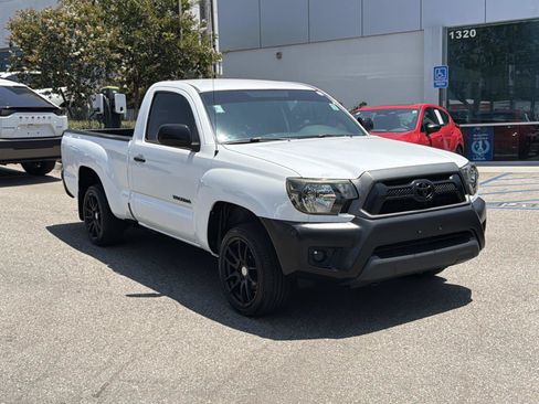 Used 2014 Toyota Tacoma 2WD Regular Cab image 3