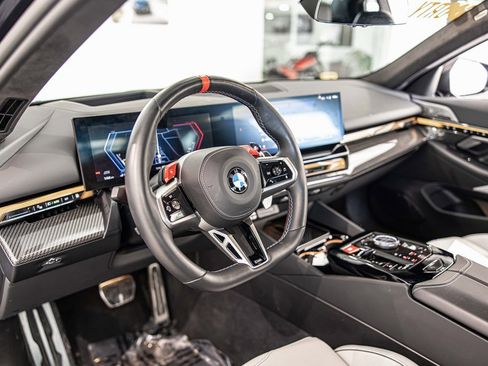 Used 2025 BMW M5 w/ Carbon Package image 20