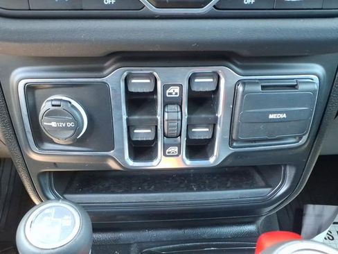 Certified 2024 Jeep Wrangler High Altitude AWD/4WD image 27