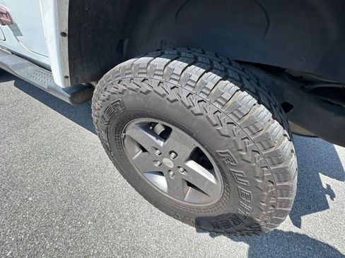 Used 2015 Jeep Wrangler Unlimited Sport AWD/4WD image 11