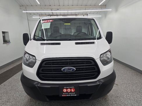 Used 2019 Ford Transit 250 130 Low Roof RWD image 4
