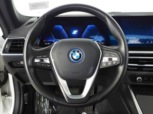 Used 2024 BMW i4 eDrive35 w/ Convenience Package RWD image 27