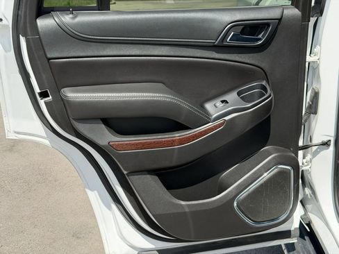 Used 2019 GMC Yukon SLT AWD/4WD image 34