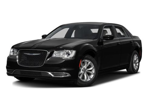 Used 2016 Chrysler 300 Limited image 4