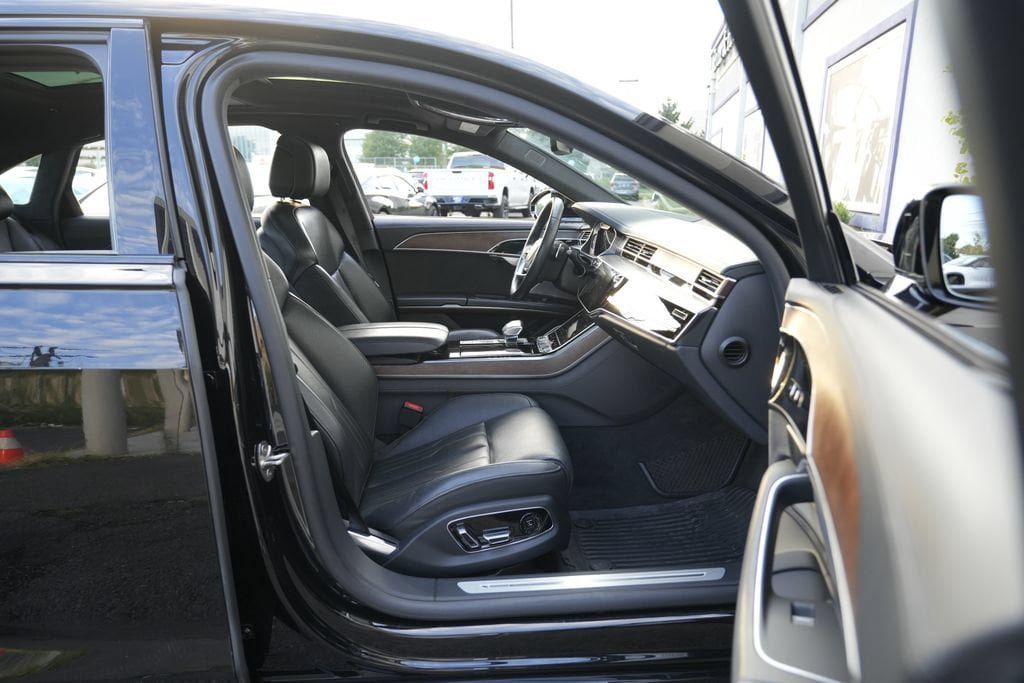 Used 2021 Audi A8 L 4.0T AWD/4WD image 38